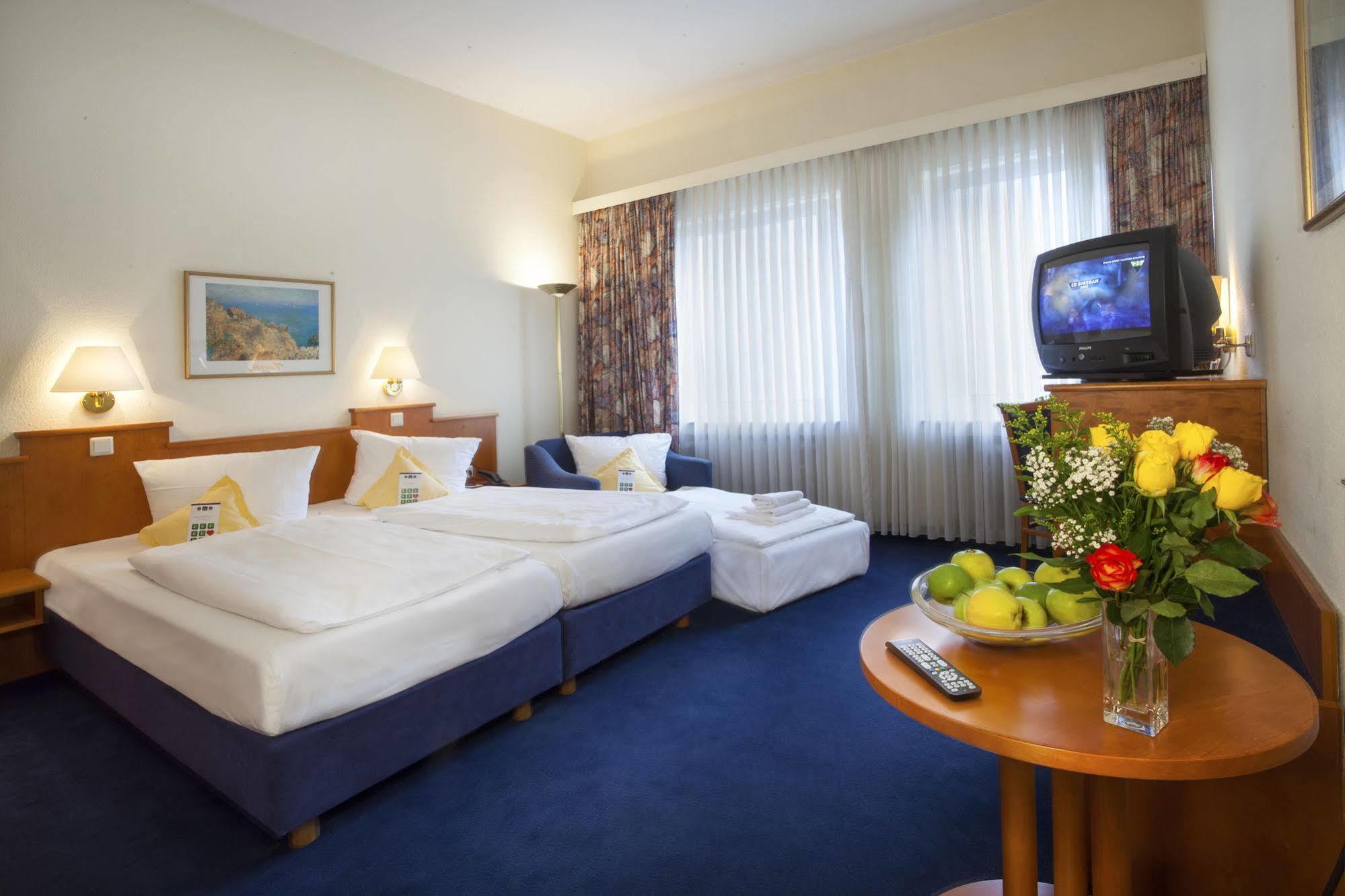 Sure Hotel By Best Western Ambassador Duesseldorf Düsseldorf Dış mekan fotoğraf